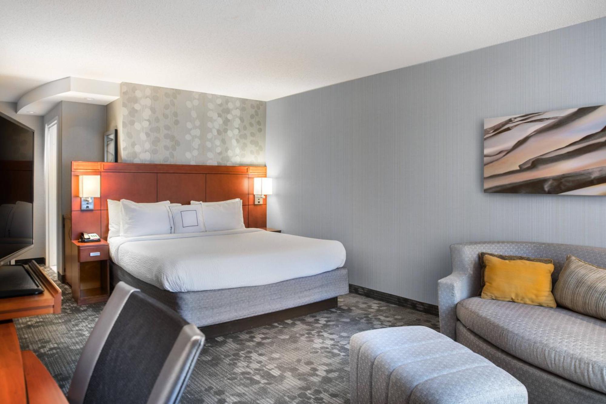 Courtyard By Marriott Denton Ξενοδοχείο Εξωτερικό φωτογραφία